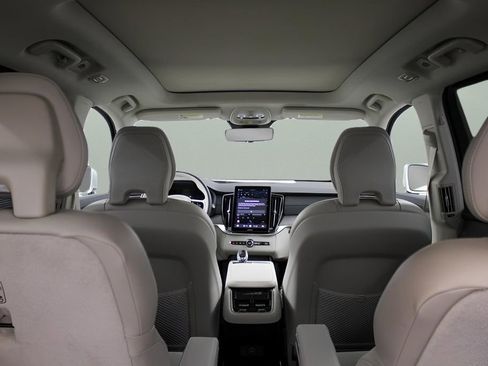 New 2026 Volvo XC90 B6 Ultra w/ Protection Package Premier image 10