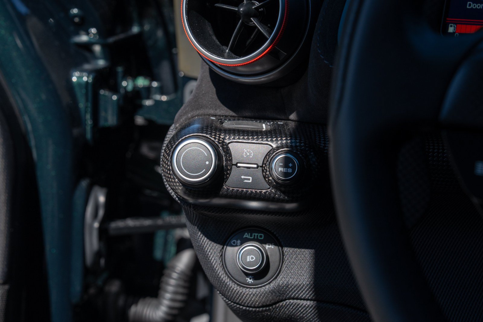 Used 2022 Ferrari 812 Competizione RWD image 36