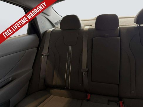 Used 2025 Hyundai Elantra SEL FWD image 27