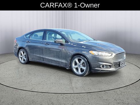 Used 2016 Ford Fusion S w/ Equipment Group 101A image 2