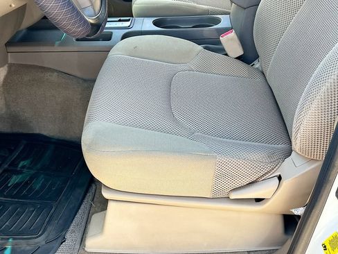 Used 2016 Nissan Frontier SV RWD image 17