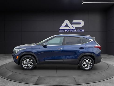 Used 2021 Kia Seltos EX AWD/4WD image 7