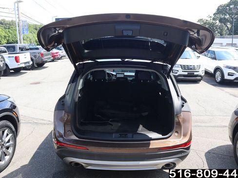 Used 2022 Lincoln Corsair AWD w/ Premium Package image 27