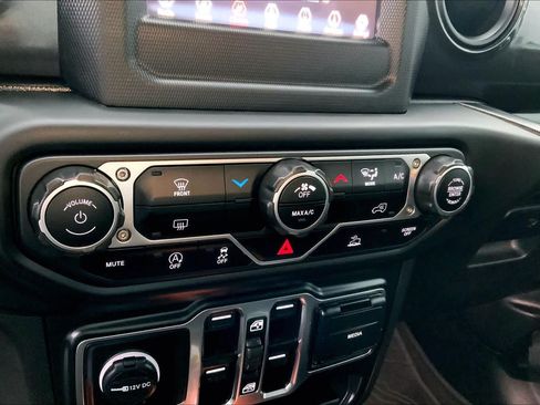 Used 2023 Jeep Wrangler Unlimited Sport AWD/4WD image 30