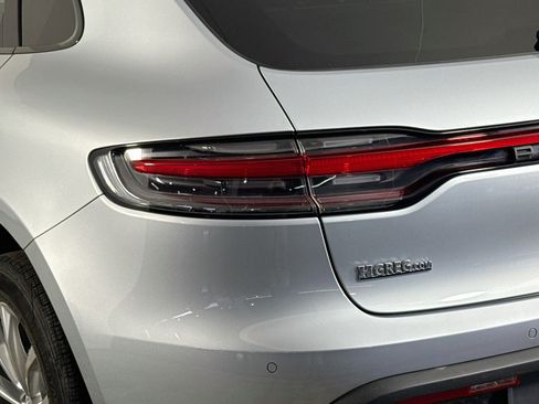 Used 2023 Porsche Macan w/ Premium Package Plus AWD/4WD image 36