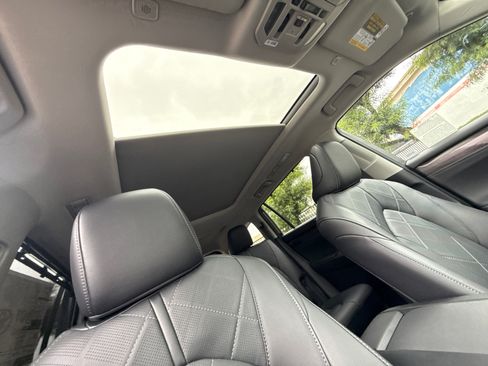 New 2026 Toyota Highlander Platinum AWD/4WD image 17