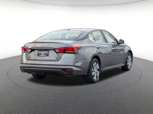 Used 2025 Nissan Altima 2.5 S image 5
