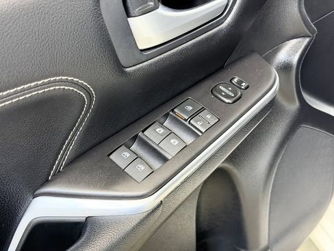 Used 2017 Toyota Camry XLE FWD image 10