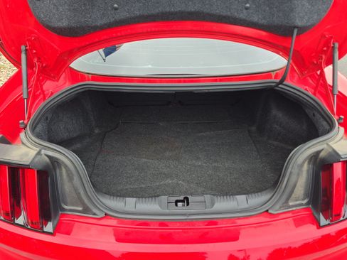 Used 2017 Ford Mustang Coupe RWD image 17
