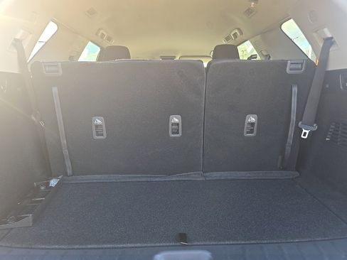 New 2025 Nissan Pathfinder SV w/ Black Appearance Package image 39