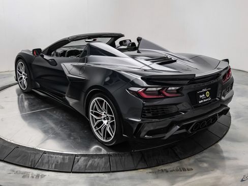 Used 2024 Chevrolet Corvette Z06 RWD image 14