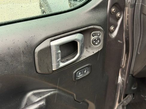 Used 2021 Jeep Wrangler Unlimited Sport AWD/4WD image 11