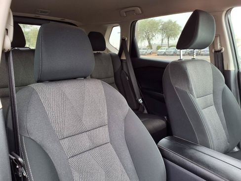 Used 2025 Nissan Rogue SV AWD/4WD image 12