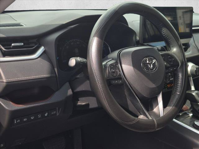Used 2020 Toyota RAV4 Limited AWD/4WD image 4