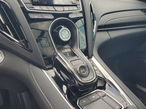 Used 2025 Acura RDX SH-AWD image 32