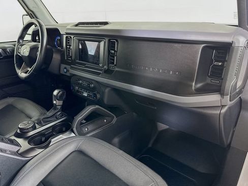 Used 2023 Ford Bronco Big Bend w/ Sasquatch Package AWD/4WD image 34