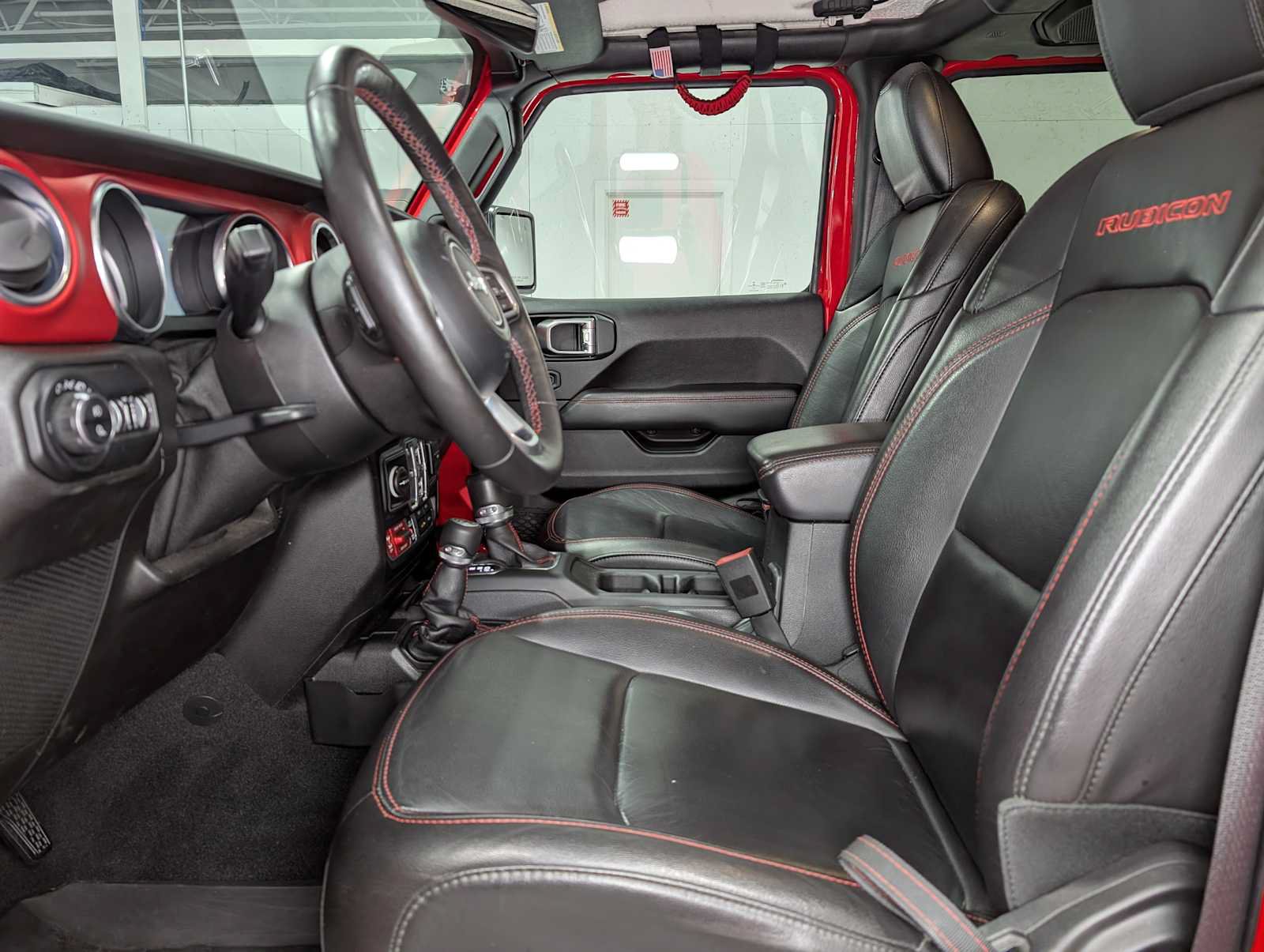 Used 2020 Jeep Gladiator Rubicon AWD/4WD image 4
