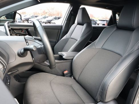 Used 2024 Toyota bZ4X XLE image 28