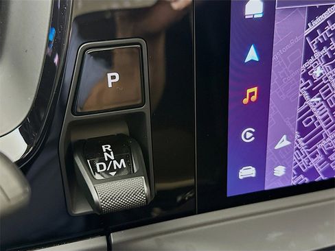 Used 2025 Porsche Panamera 4 image 17