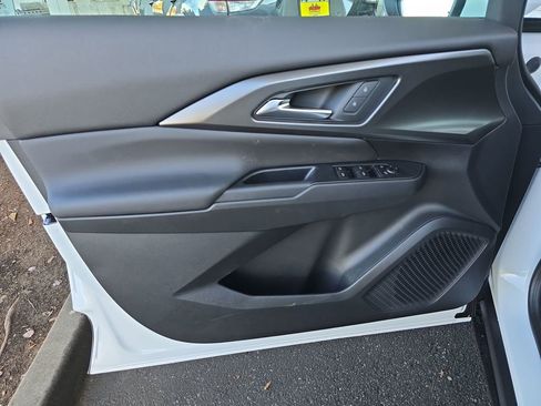 New 2026 Chevrolet Equinox EV LT image 23