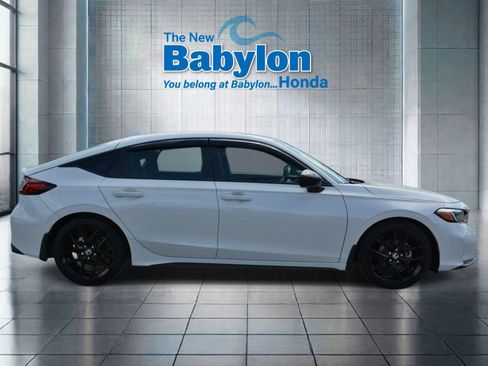 Used 2025 Honda Civic Sport image 5