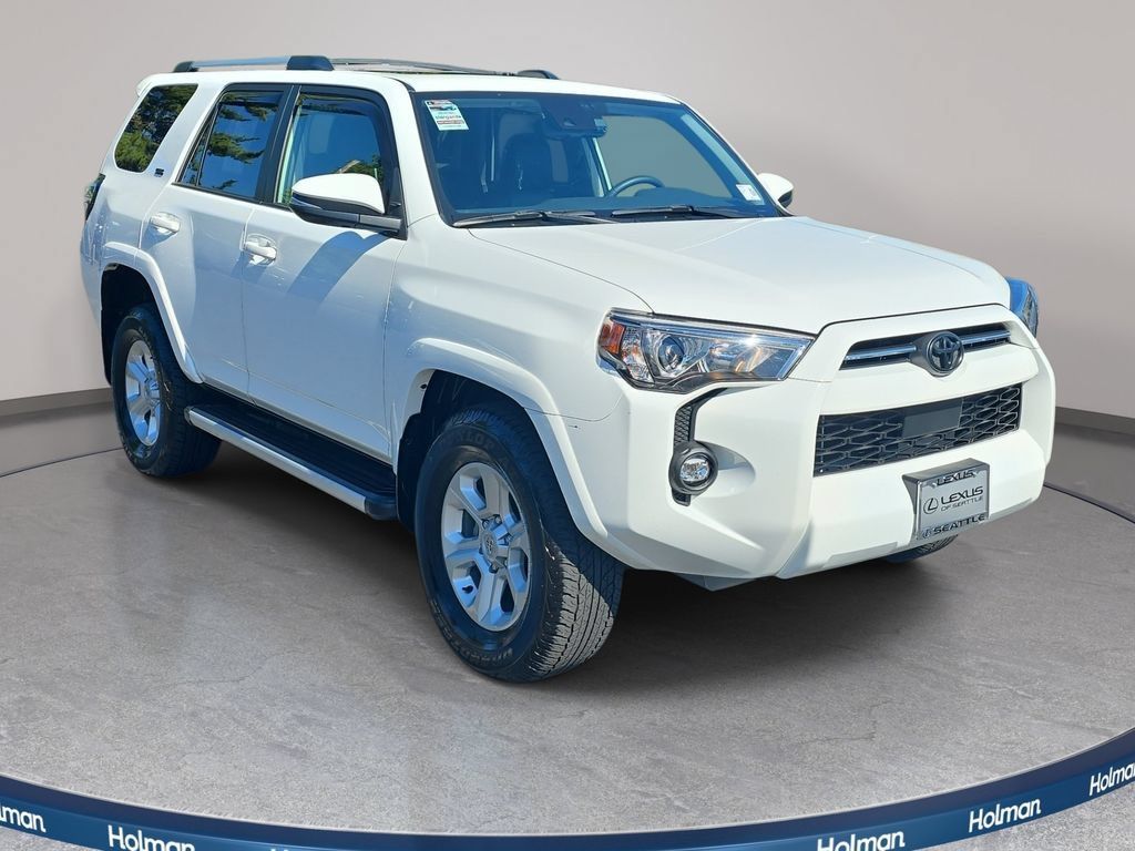 Used 2022 Toyota 4Runner SR5 Premium w/ Moonroof Package AWD/4WD image 4