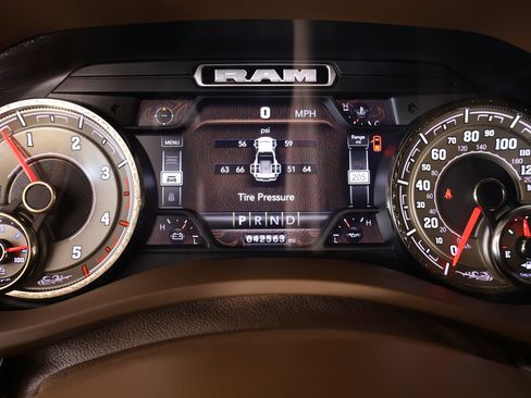 Used 2022 RAM 3500 Limited AWD/4WD image 4