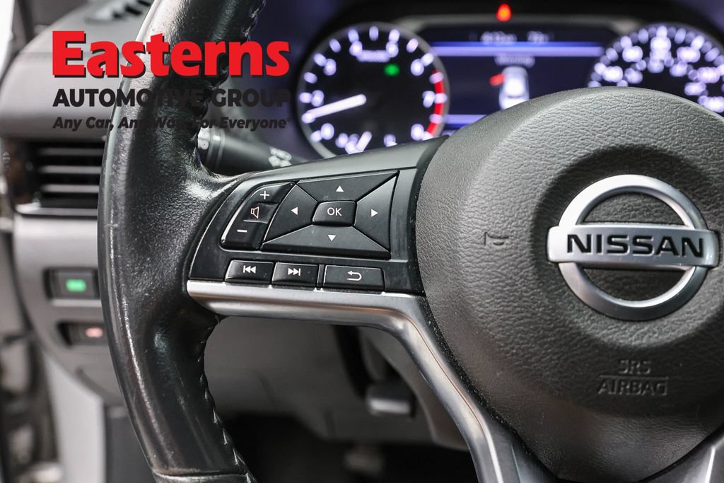Used 2022 Nissan Sentra SV FWD image 16