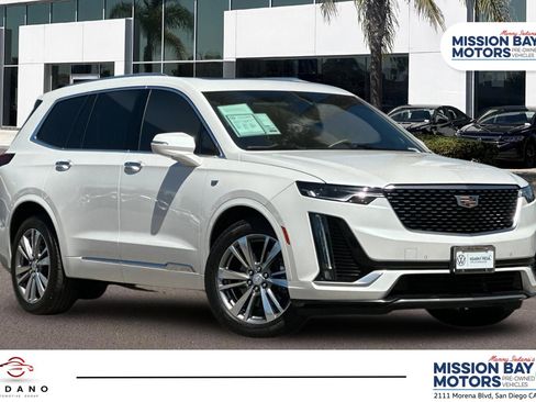 Used 2020 Cadillac XT6 Premium Luxury FWD image 1