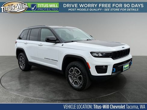 Used 2022 Jeep Grand Cherokee Trailhawk AWD/4WD image 1