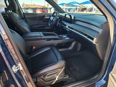 Used 2027 Kia Telluride S w/ Towing Package FWD image 13