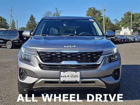 Used 2022 Kia Seltos S image 2