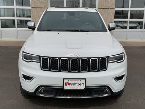 Used 2018 Jeep Grand Cherokee Limited w/ Luxury Group II image 2