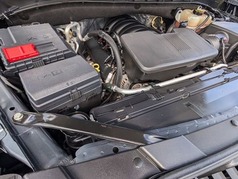 Used 2021 Chevrolet Suburban Premier w/ Premium Package image 22