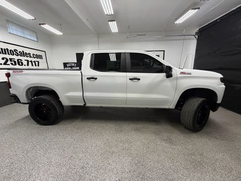 Used 2019 Chevrolet Silverado 1500 LT Trail Boss AWD/4WD image 2