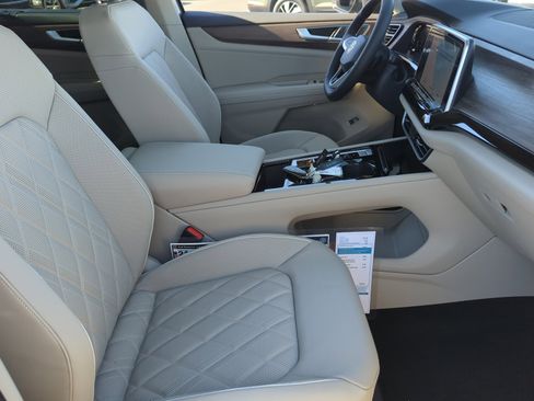 New 2026 Volkswagen Atlas SEL Premium R-Line image 18