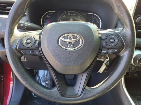 Certified 2023 Toyota RAV4 LE image 11