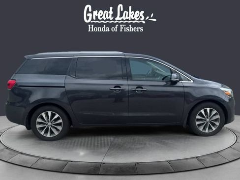 Used 2017 Kia Sedona FWD image 6