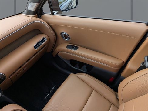Used 2026 Hyundai Palisade Calligraphy image 19
