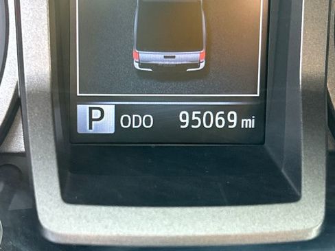 Used 2018 Toyota Tacoma TRD Off-Road image 16