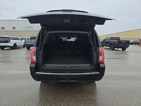 Used 2018 GMC Yukon XL Denali w/ Denali Ultimate Package AWD/4WD image 5