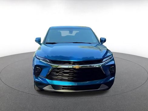 Used 2025 Chevrolet Blazer LT FWD image 4