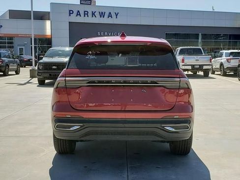 New 2026 Lincoln Nautilus Premier AWD/4WD image 7