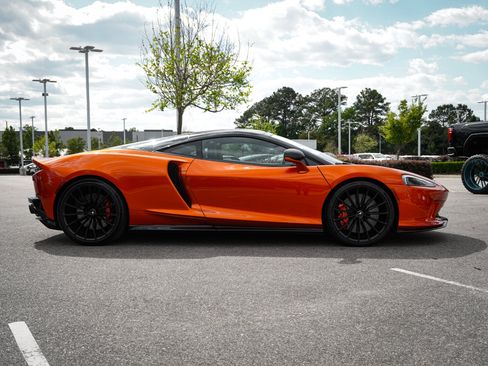Used 2022 McLaren GT RWD image 14