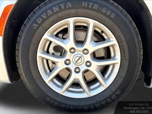 Used 2023 Chrysler Voyager LX FWD image 35