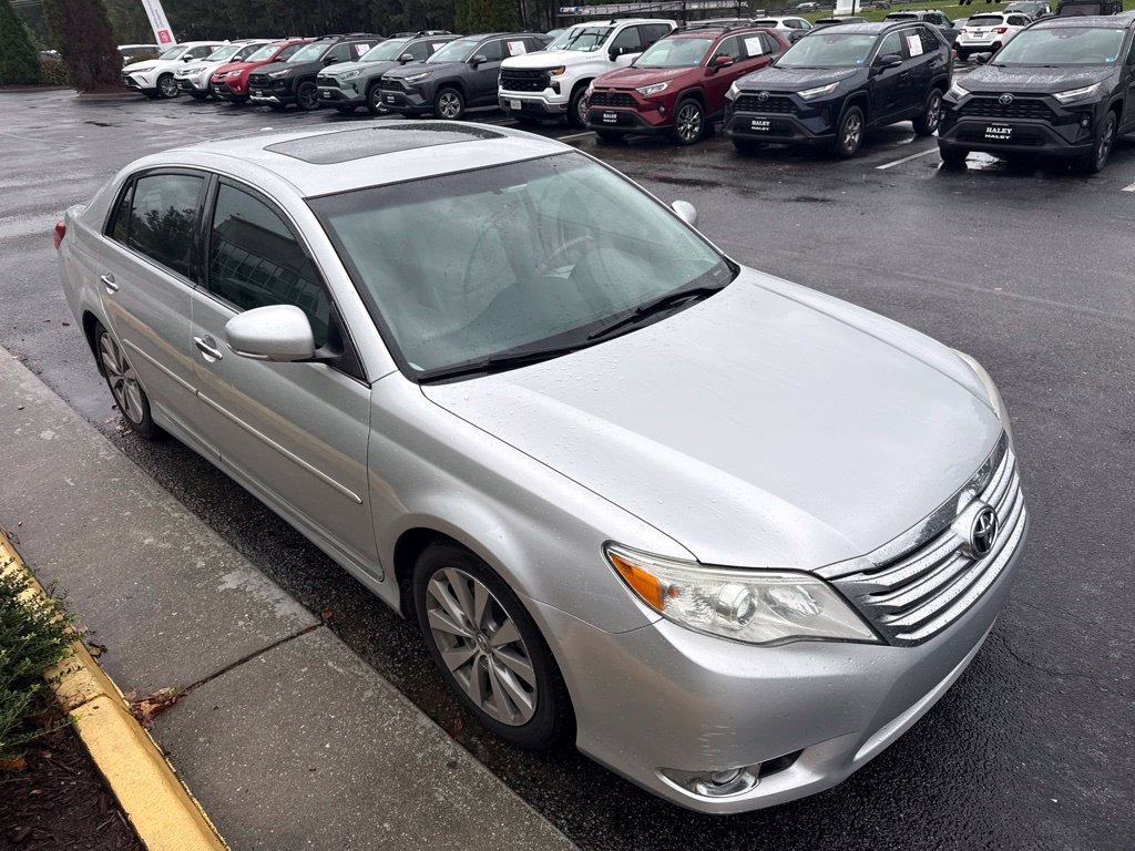 Used 2011 Toyota Avalon Limited FWD image 1