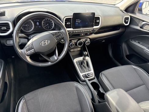 Used 2022 Hyundai Venue Limited w/ Cargo Package image 14