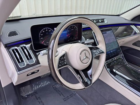 Used 2023 Mercedes-Benz S 500 4MATIC w/ AMG Line image 14
