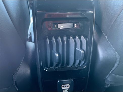 Used 2023 Jeep Compass Limited image 25