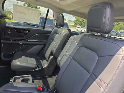 New 2025 Lincoln Aviator 2WD w/ Equipment Group 101A image 19